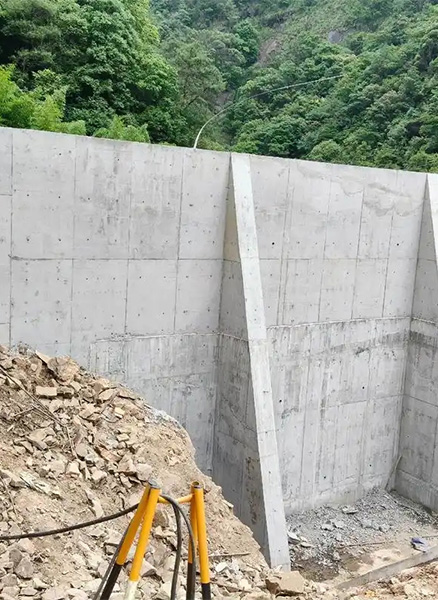 日照莒县重力式挡土墙